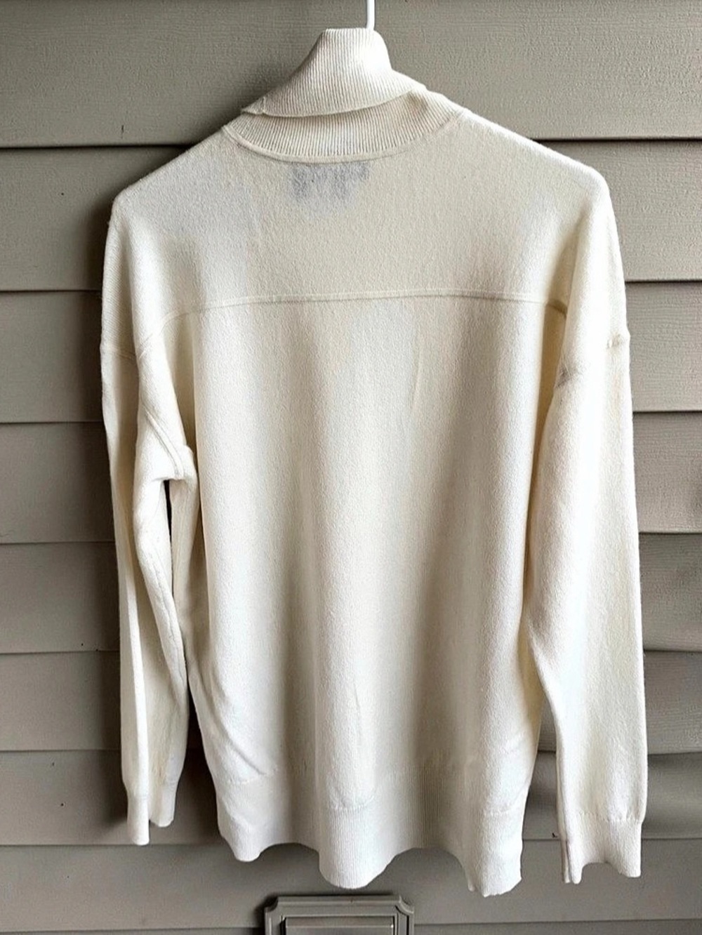 Theory 100% Cashmere Sweater Womens Size M Ivory Turtleneck Old Money Luxury - Picture 2 of 6